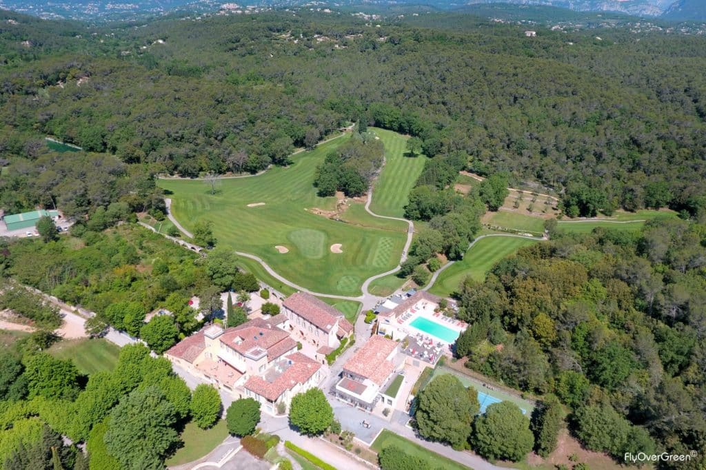 Golf Opio Valbonne - Vue aerienne -Parcpurs de golf 18 trous- Green fairway bunker piscine club-house