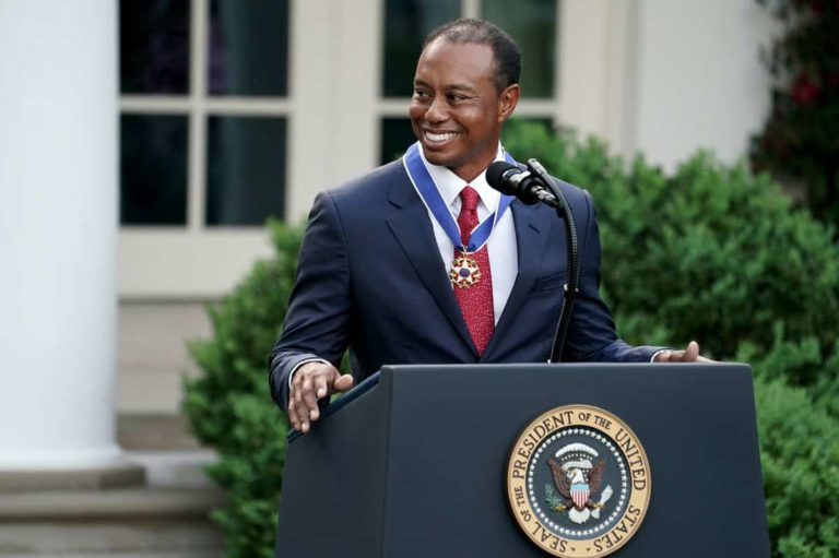 Tiger Woods reçoit la "médaille de la Liberté