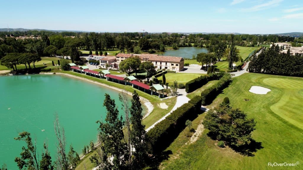 Golf Du Grand Avignon Practice sur eau
