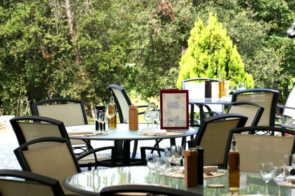brignoles-les-terrasses-golf-Barbaroux-Restaurant