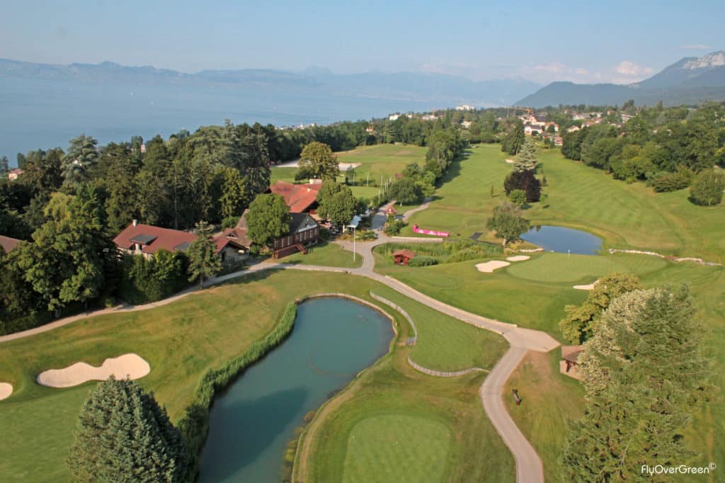 Evian Resort Golf Club Lac Montagne parcours de golf Club-house vue aerienne