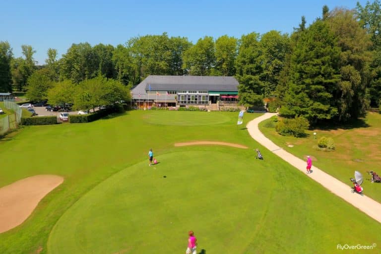 Golf de Lannemezan Club-House Putting Green Joueur de golf