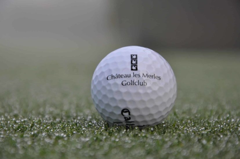 Balle de golf logo Château des Merles