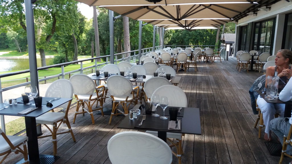 Terrasse-restaurant-Royan-Golf