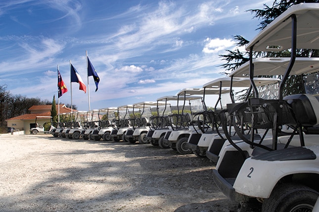 voiturette golfette Villeneuve Sur Lot Golf Parcours de golf Aquitaine