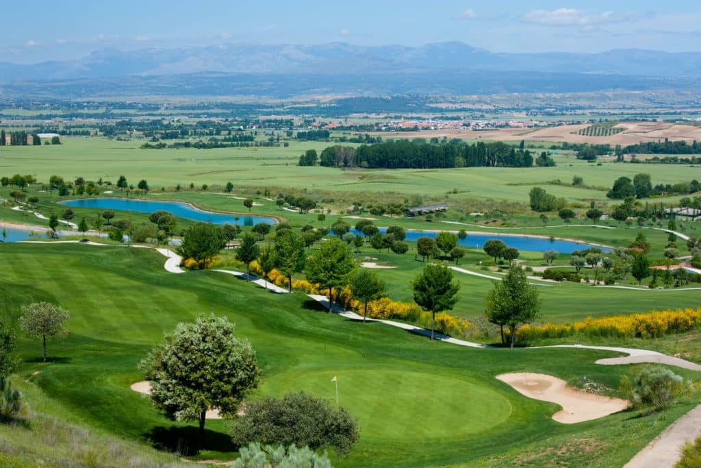 Club de Golf Retamares Valdeolmos Espagne Sejour voyage vacances golf Week-end jouer golf Vue aerienne du parcours de golf