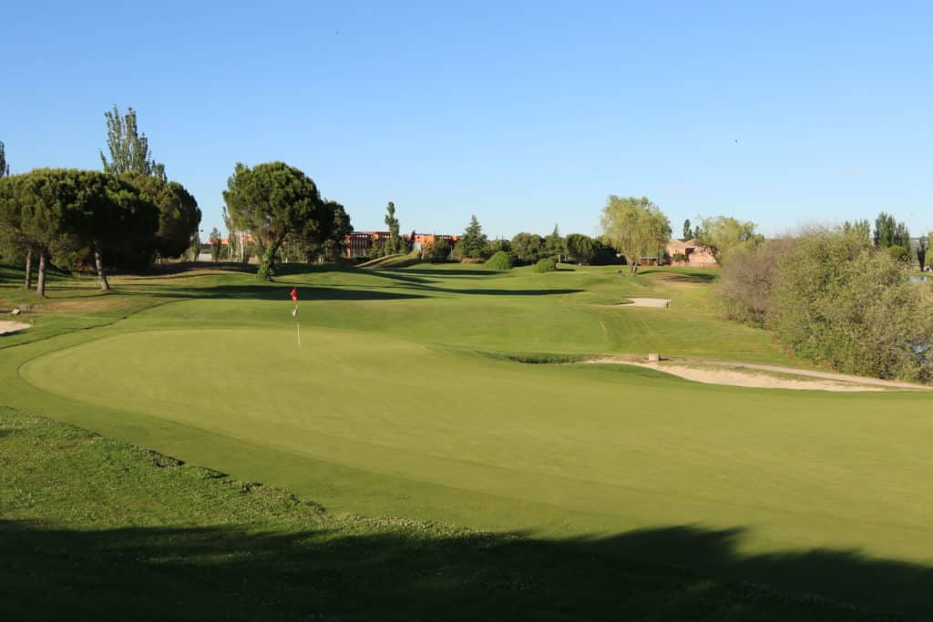 Golf La Dehesa Villanueva de la Canada- Madrid, Spain Espagne parcours de golf 18 trous