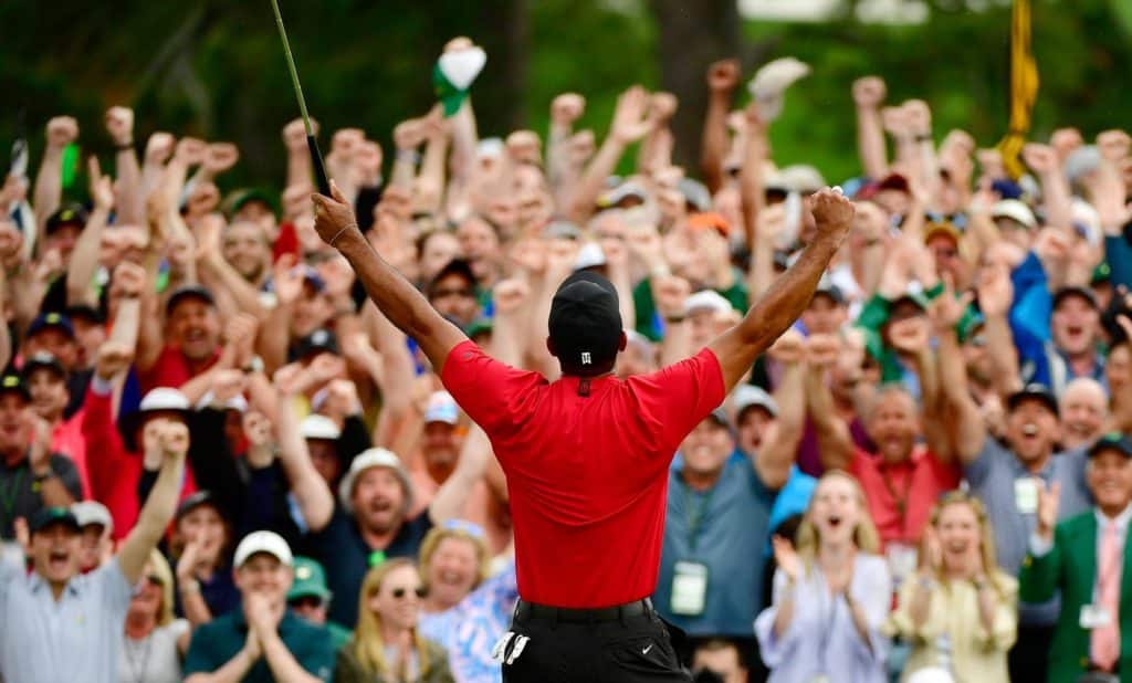 Victoire Tiger Woods Masters Foule applaudissement