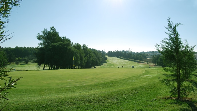 portugal-golf-alto-fairway green bunker