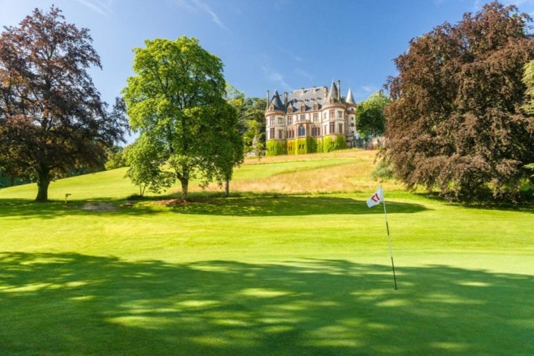 Guides-guide-des-golf-Bourgogne-annuaire-des-golfs-en-France-tous-les-golfs
