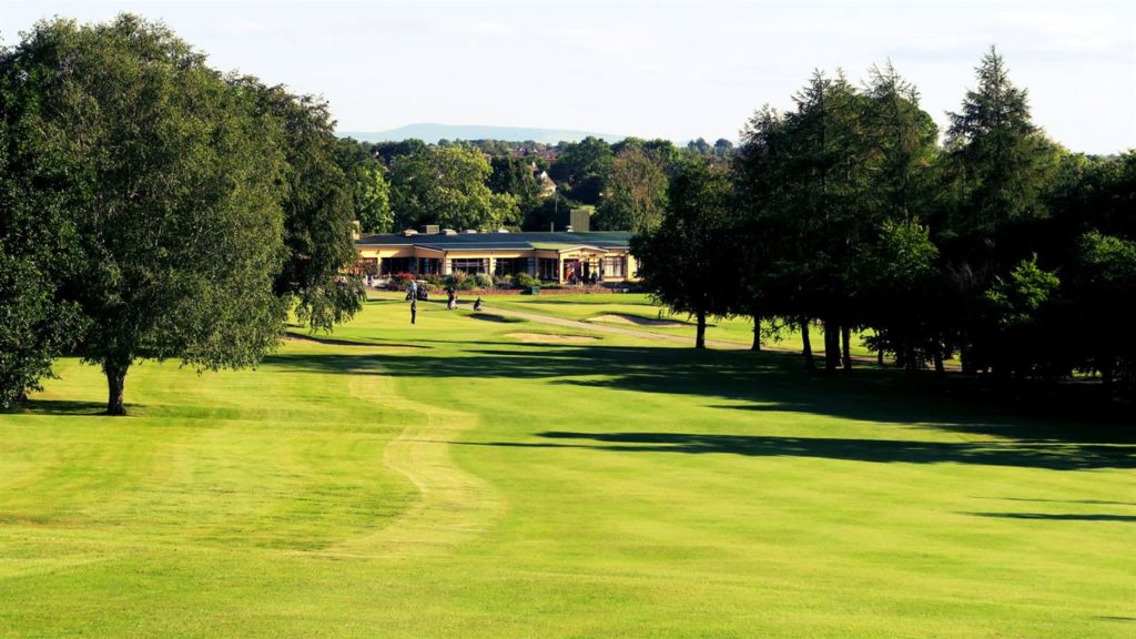 Carlow Golf Club Club-House green du 18