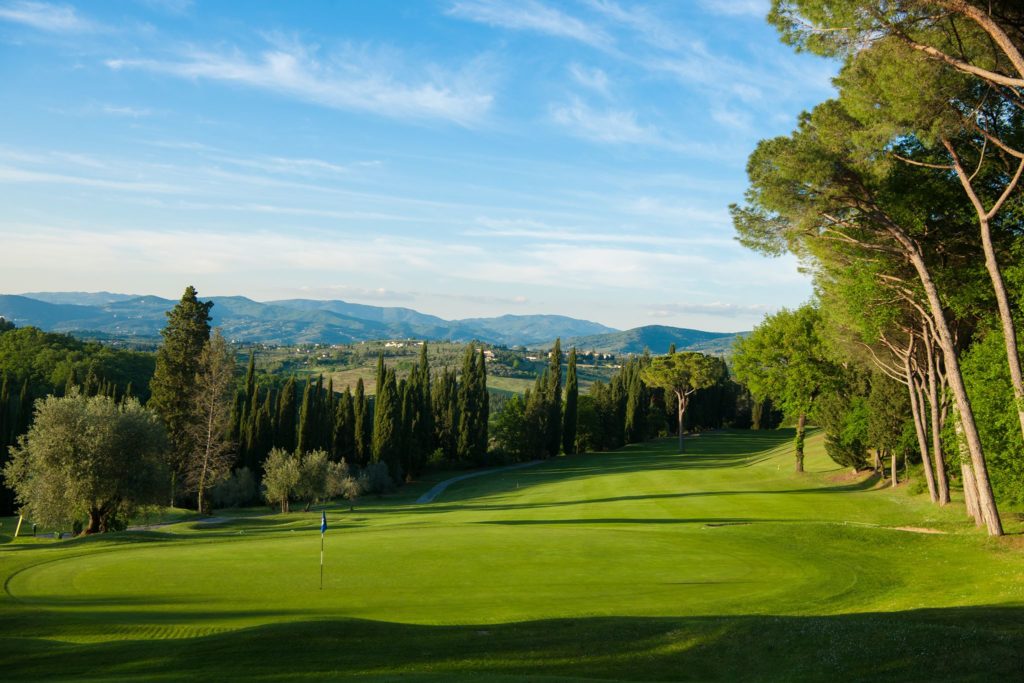 Circolo del GOLF Dell'Ugolino !8 trous Toscane italie Parcours de golf