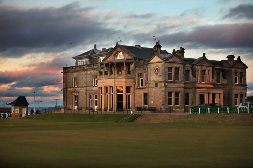 golf de St Andrews - The Old Course Club-House green du 18