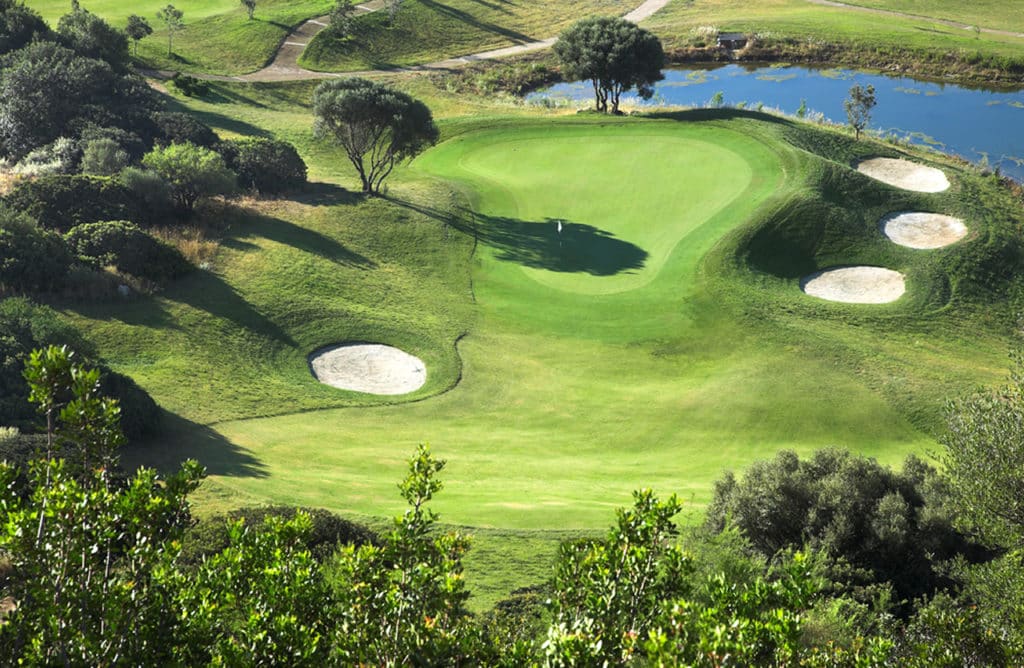 Tanka Golf Club Villasimius, Italie Green fairway bunker
