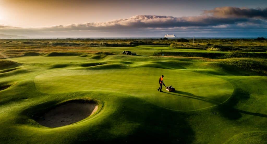 The Royal Dublin Golf Club entretien du parcours vue mer