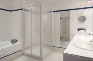 Domaine d'Auriac - Relais & Châteaux salle de bain douche baignoire