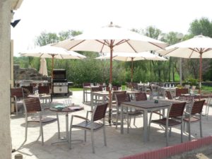 Hôtel Abbaye du Golf Terrasse restaurant vue sur parcours de golf green fairway