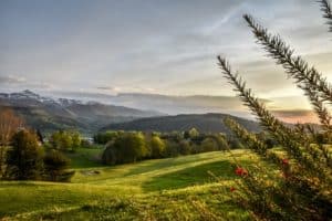 Le Domaine du Golf Country Club de Bigorre Vue montagne parcours de golf vacances sejour weekend golf