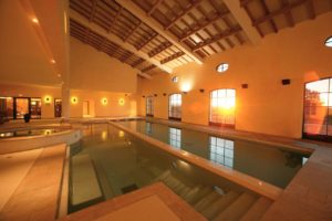 Les Domaines de Saint Endreol Golf & Spa Resort Spa massage piscine interieur