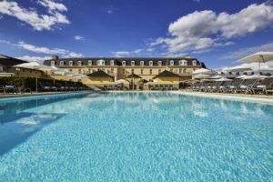 Mercure Chantilly Resort & Conventions Piscine exterieure