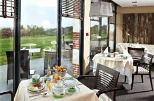 Najeti Hôtel du Golf Restaurant vue parcours de golf