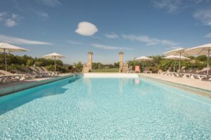 Pierre & Vacances Hotel du Golf de Pont Royal en Provence Piscine