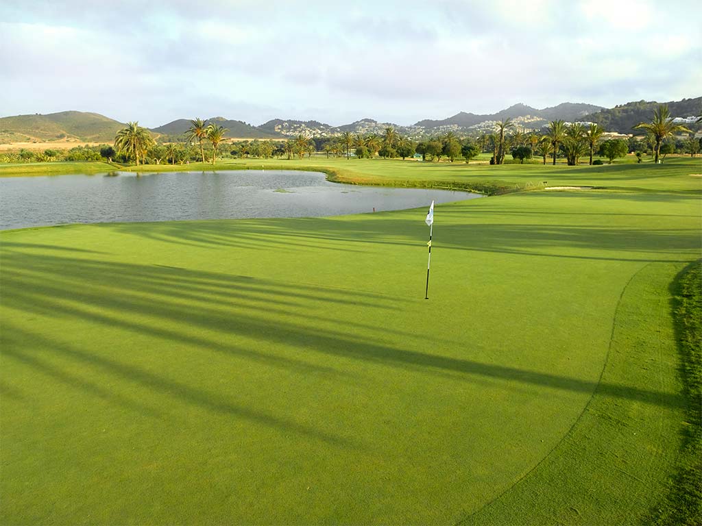 La Manga golf Club Resort Green fairway bunker drapeau balle de golf