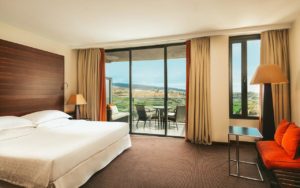 Salobre Hotel Resort & Serenity Chambre claire spacieuse