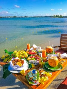Shangri-La's Le Touessrok Resort & Spa Petit dejeuner bord de la plage