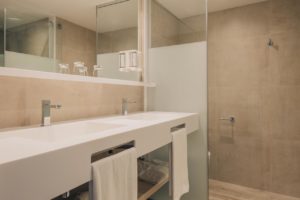 salle de bain douche Hôtel Iberostar Royal Andalus