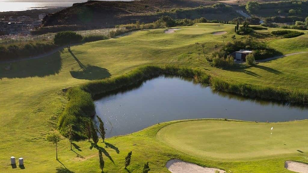 Capuchos Golf Course 9 trous proche Lisbonne vue aerienne du parcours de golf