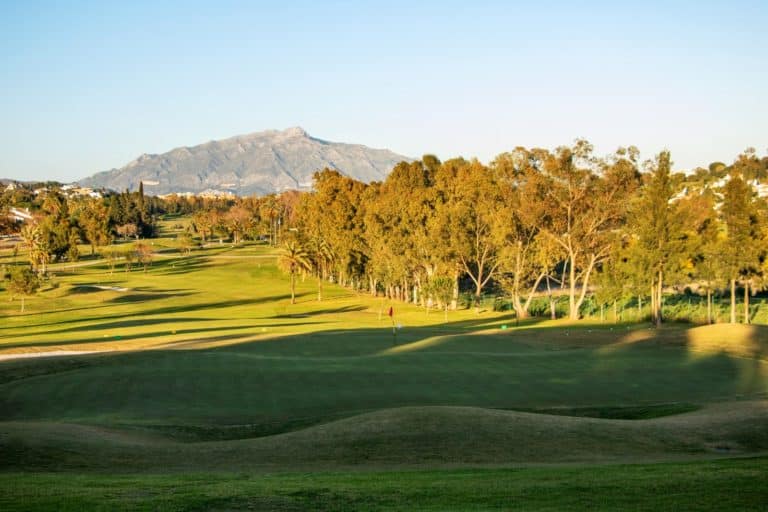 El Paraiso Golf Club green du 10 vue montagne