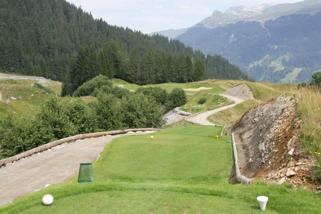 Golf Club Klosters Par 3 vue Montagne