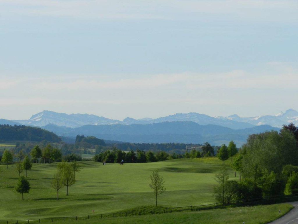 Winterberg Golf & Academy vue sur les montganes
