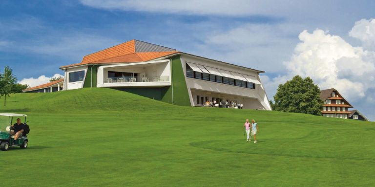 GOLF SEMPACH Clubhouse Parcours de golf 36 trous Suisse