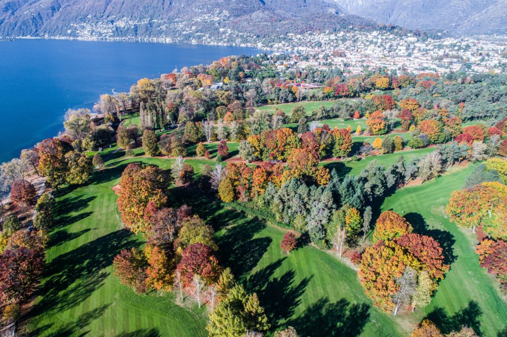 Golf Club Patriziale Ascona Vue d'avion foret arbres