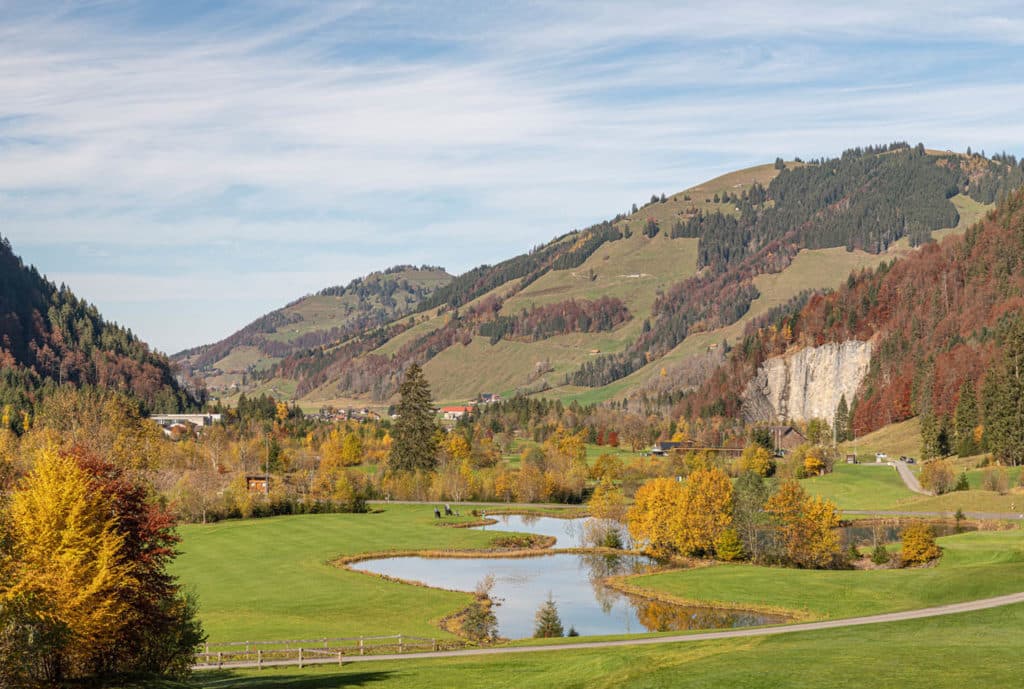 Golf Club Ybrig Parcours 18 trous En suisse Montagne automne