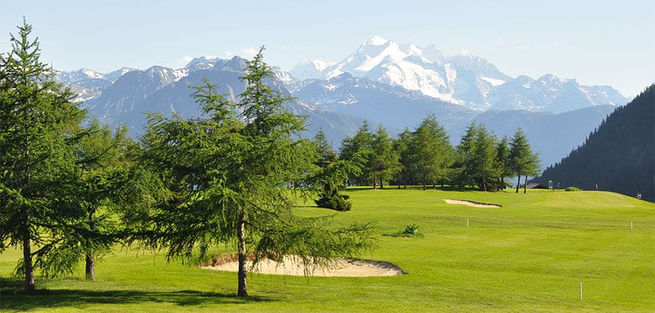 Golfclub Riederalp Vue sur les montagnes suisse 9 trous