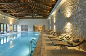 The Romanos, a Luxury Collection Resort, Costa Navarino Spa piscine couverte