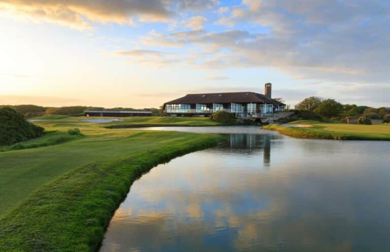 Barton-on-Sea Golf Club club house