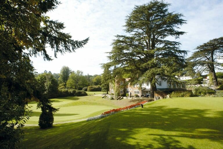 Donnington Valley Golf Club club house avec parcours
